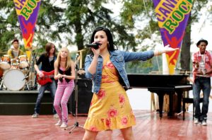 Demi Lovato Recreates Her ‘Disney Knees’ From ‘Camp Rock’: Watch