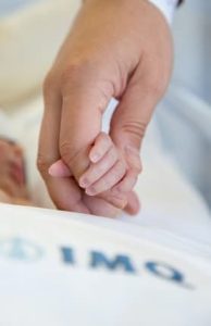 Las matronas de Cantabria reclaman un aumento urgente de plantilla para garantiz…