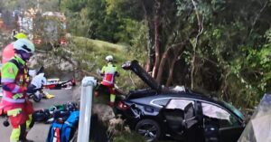 Un conductor, trasladado al hospital tras salirse de la vía en Bielva