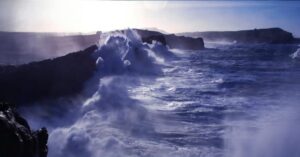 Cantabria, en aviso amarillo este miércoles por olas de hasta cuatro metros